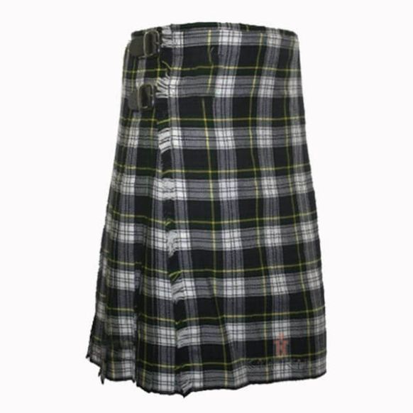 Dress Gordon Tartan Kilt Front