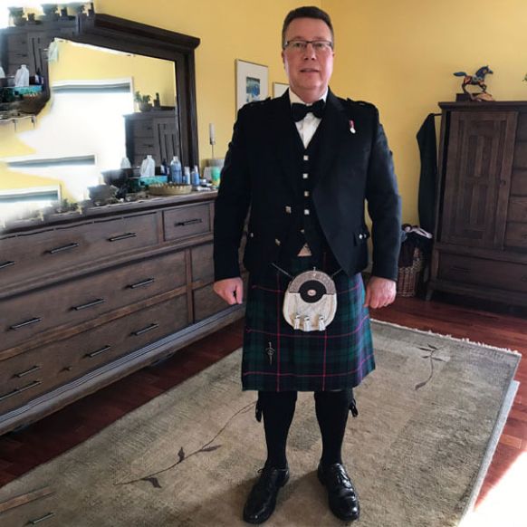 Modern Argyle Kilt Outfit for Men